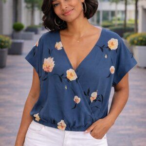 Blue Floral Print Short Sleeve wrap Top Medium